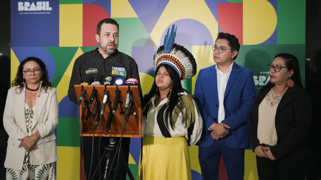 Vitória dos indígenas: Lula revoga decreto de privatização de hidrovias na Amazônia