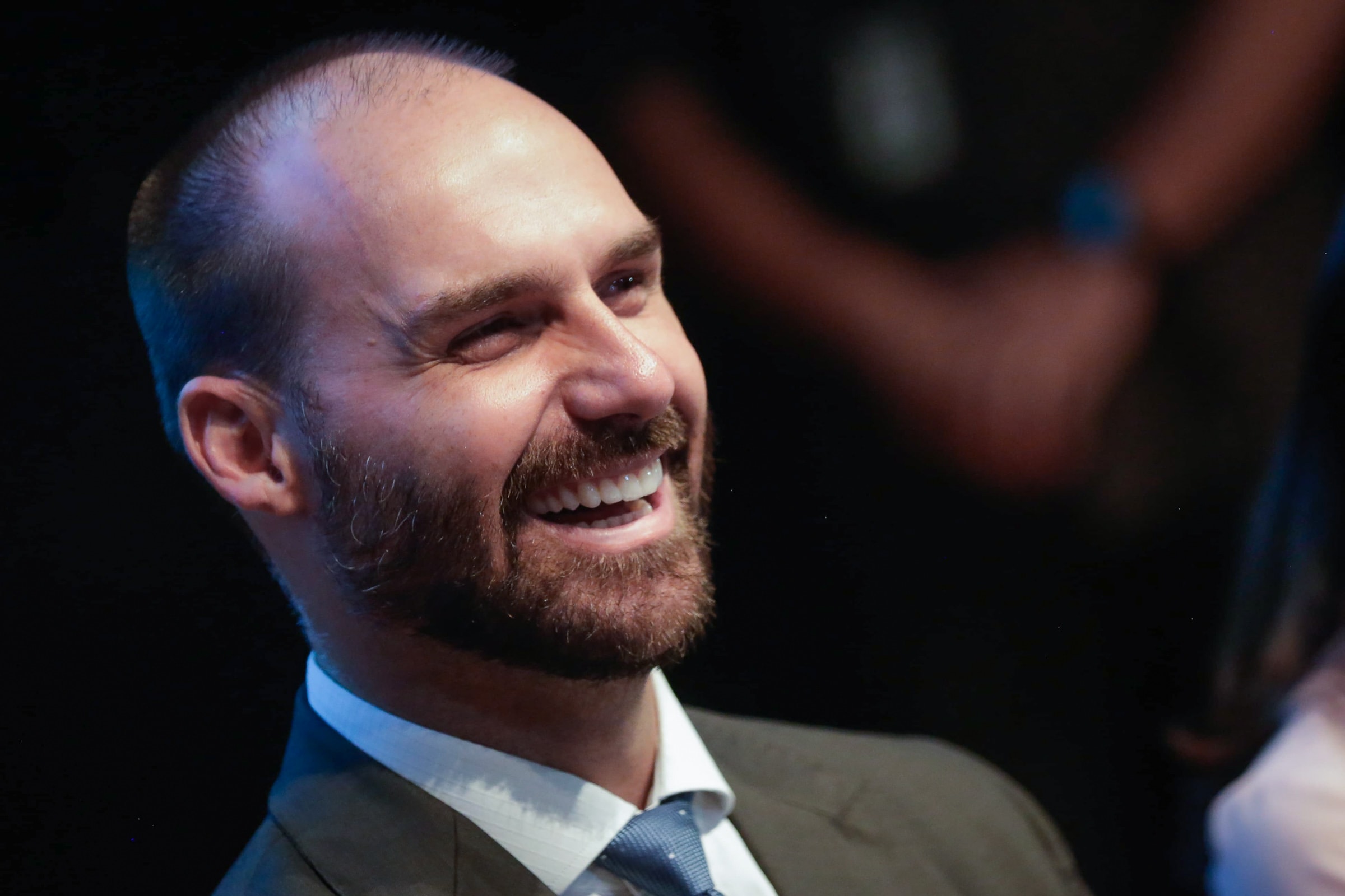 Eduardo diz que citou Moraes em processo para conseguir green card