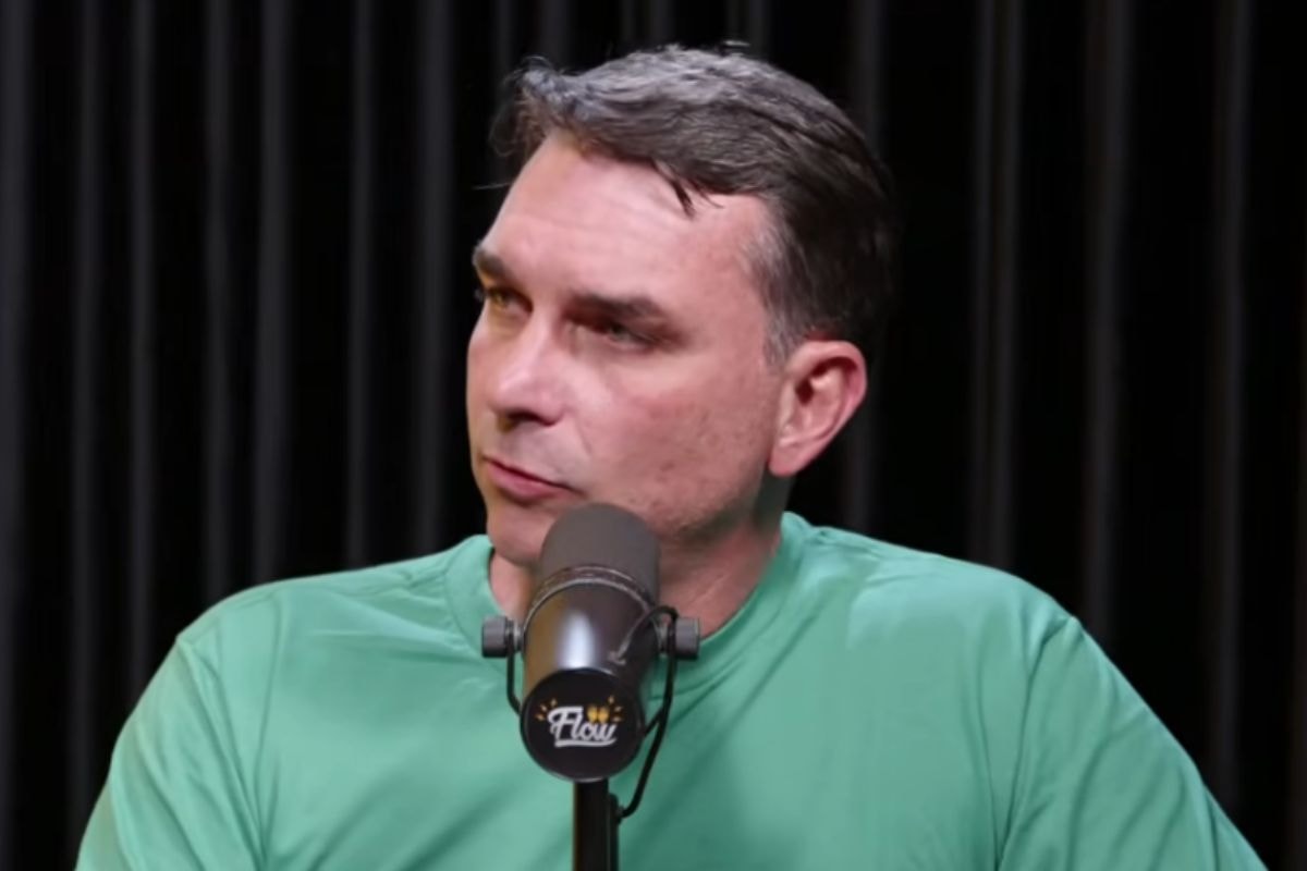 Flávio fará live após gesto de reconciliação e espera vídeo de Michelle