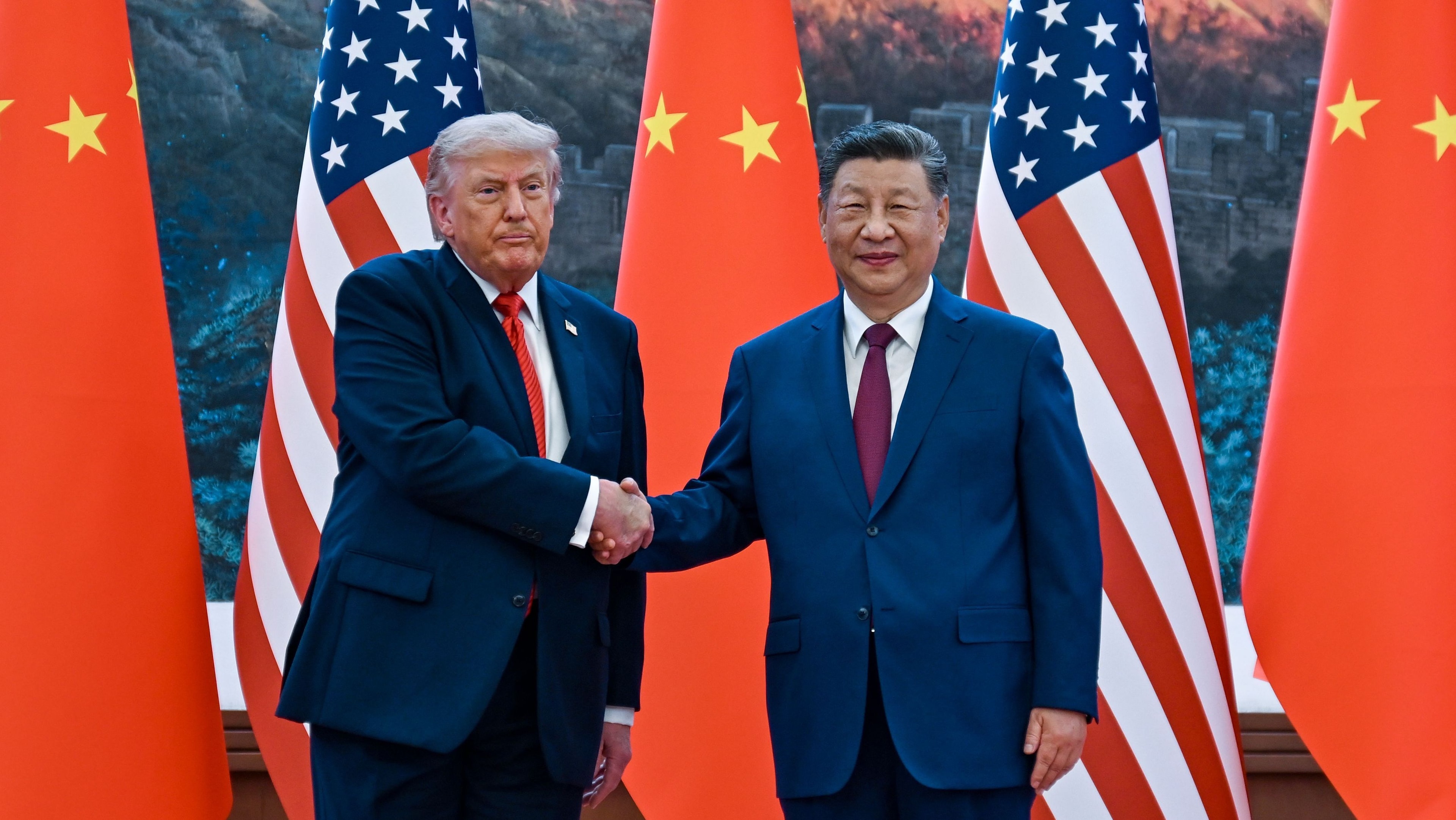 Xi Jinping mantém plano de visita aos EUA após acusações de Trump à China