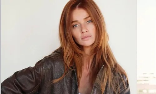 Solteira, Cintia Dicker faz topless em fotos e web reage; VEJA