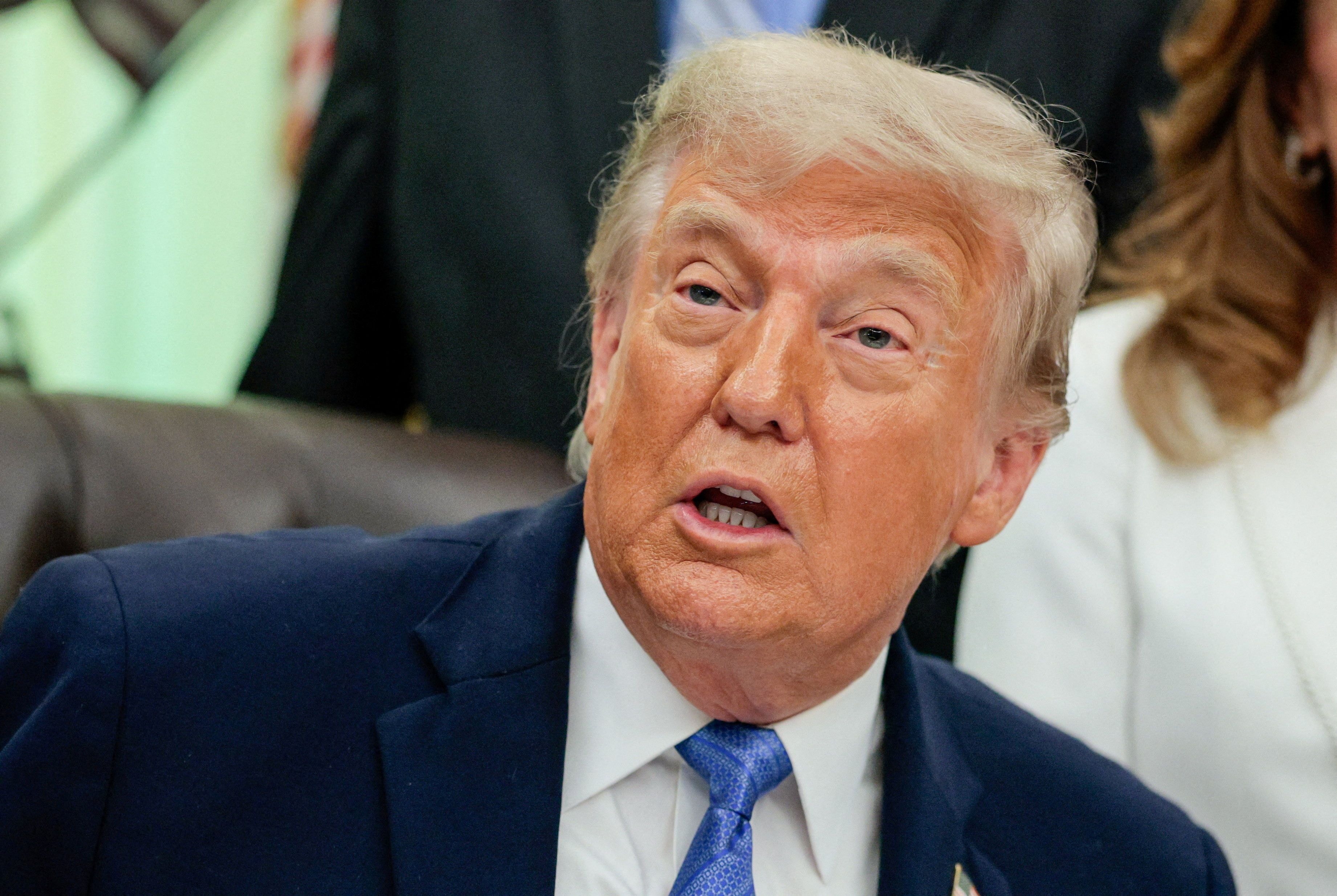 O que documentos recém-divulgados por Trump dizem sobre as eleições nos EUA