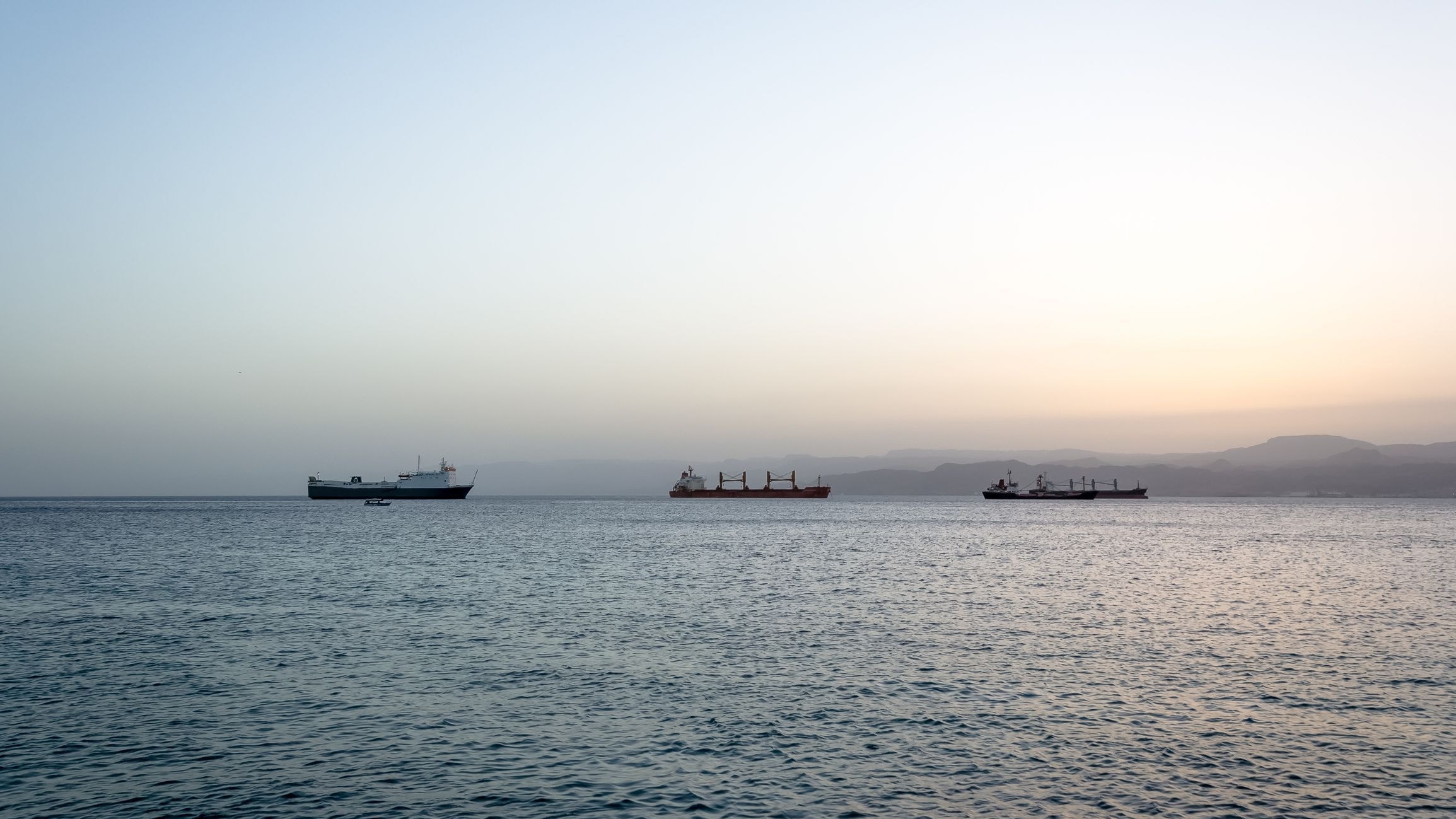 Houthis afirmam ter atacado dois petroleiros sauditas no Mar Vermelho