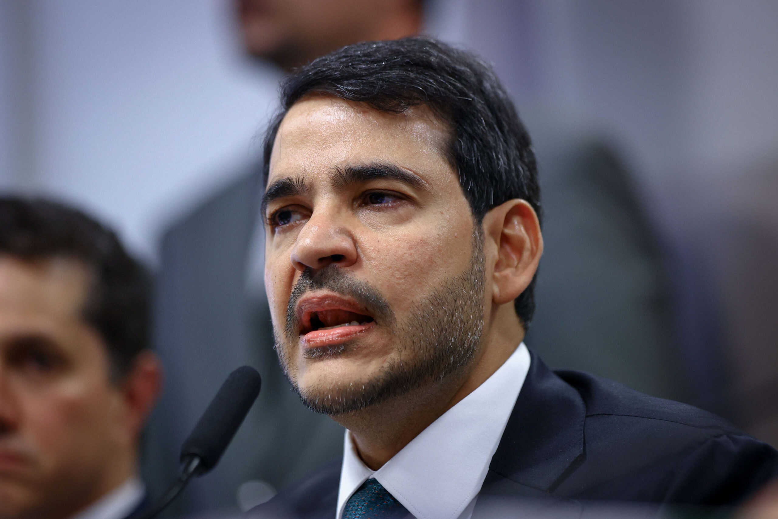 CCJ do Senado aprova indicação de Messias para o STF
