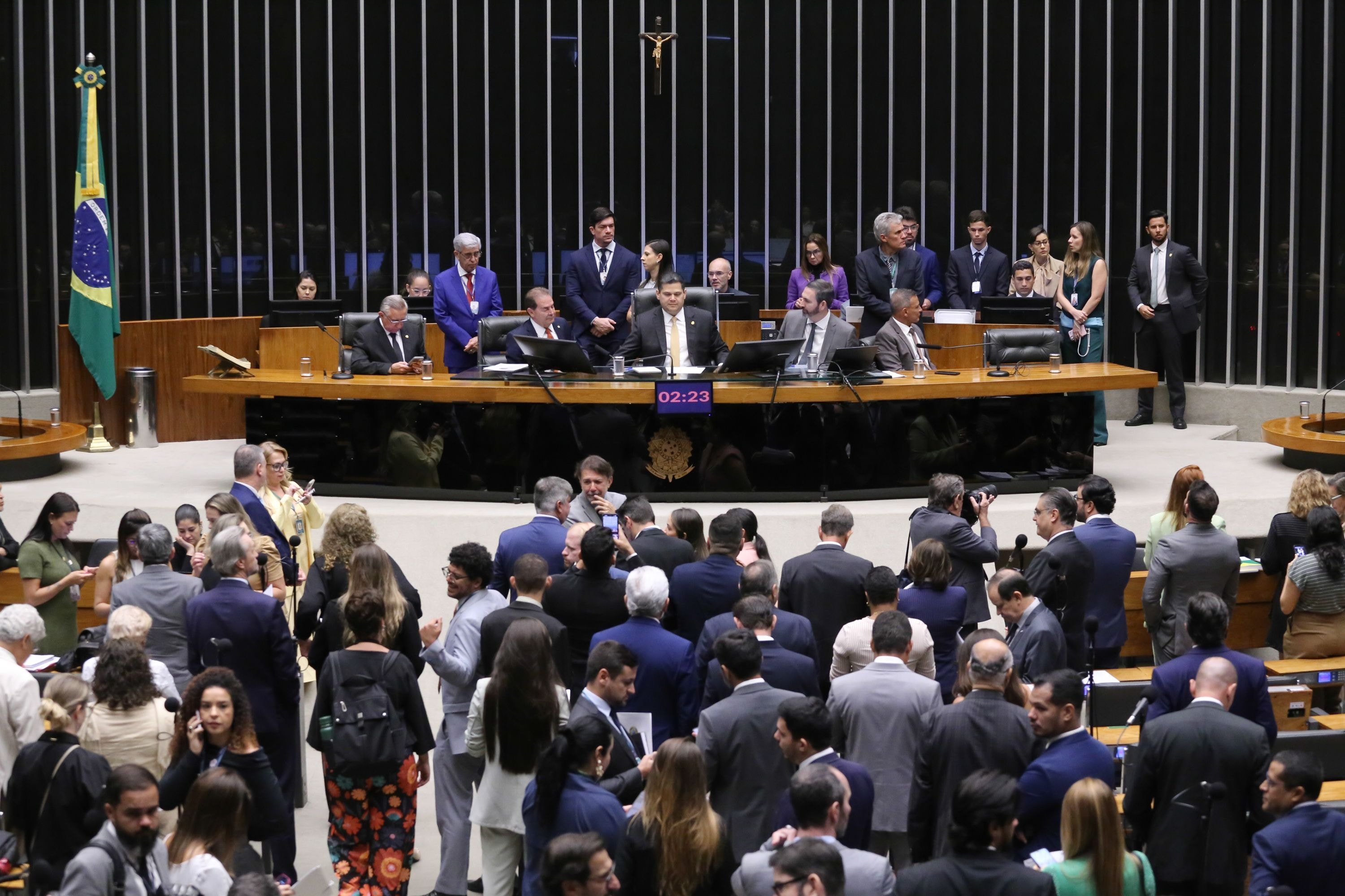 Governo Lula deve anunciar Desenrola 2.0 nesta segunda