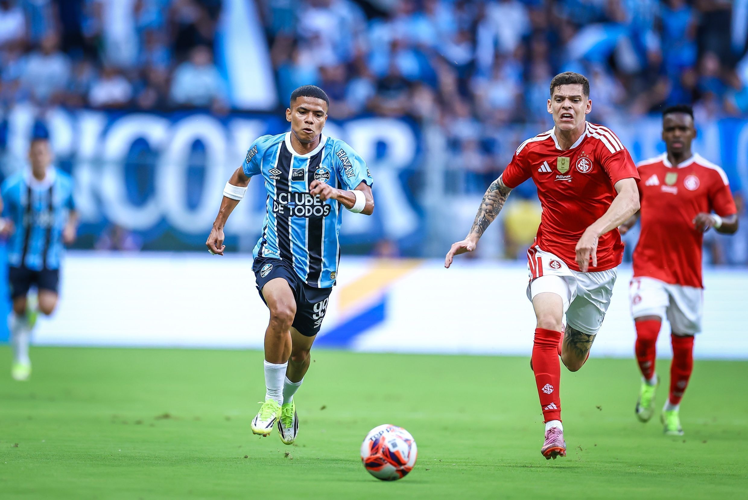 Internacional x Grêmio: escalações e onde assistir ao jogo do Brasileirão