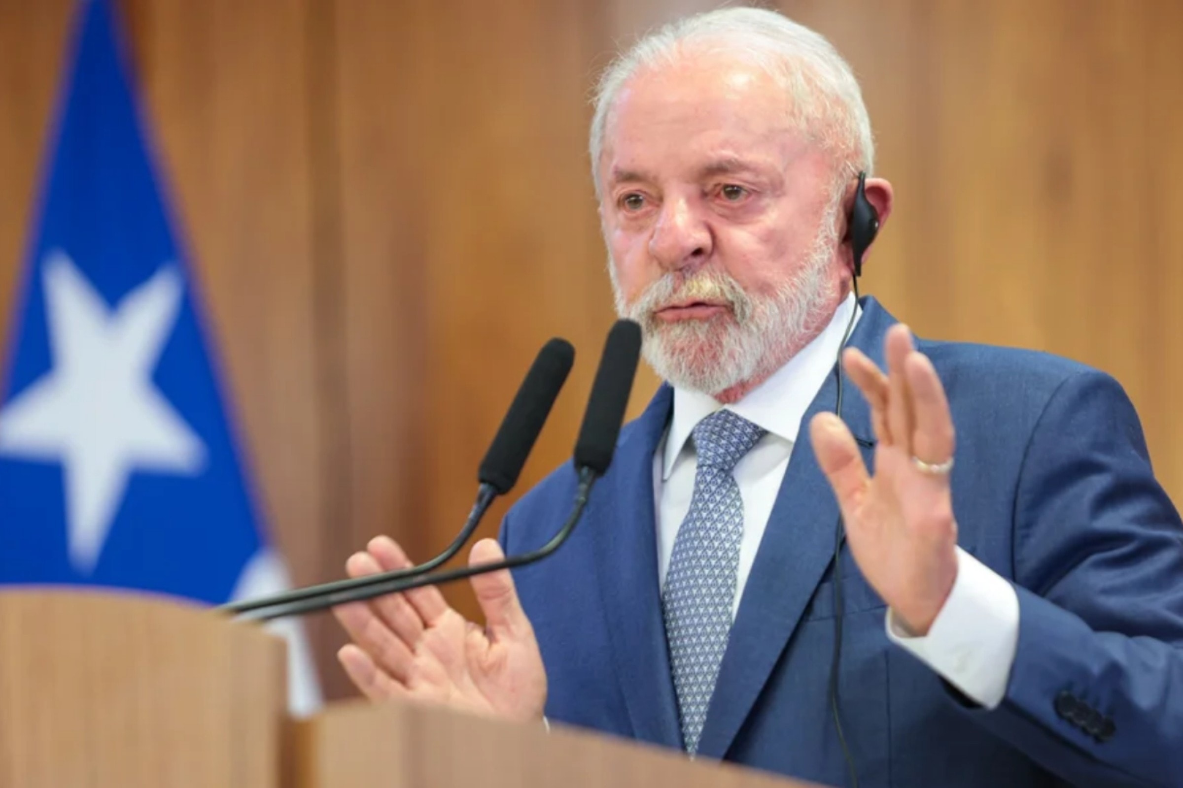 Lula deverá se manifestar a favor de investigação contra Flávio