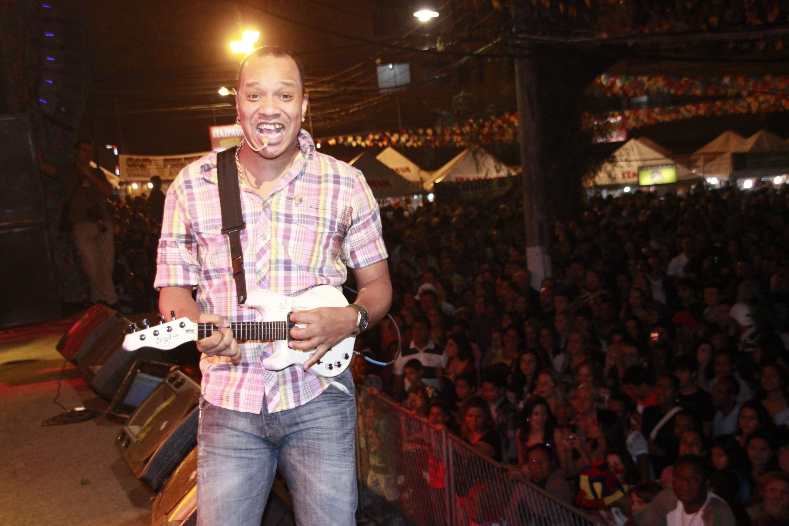 Morre William Araújo, integrante da formação original do Molejo