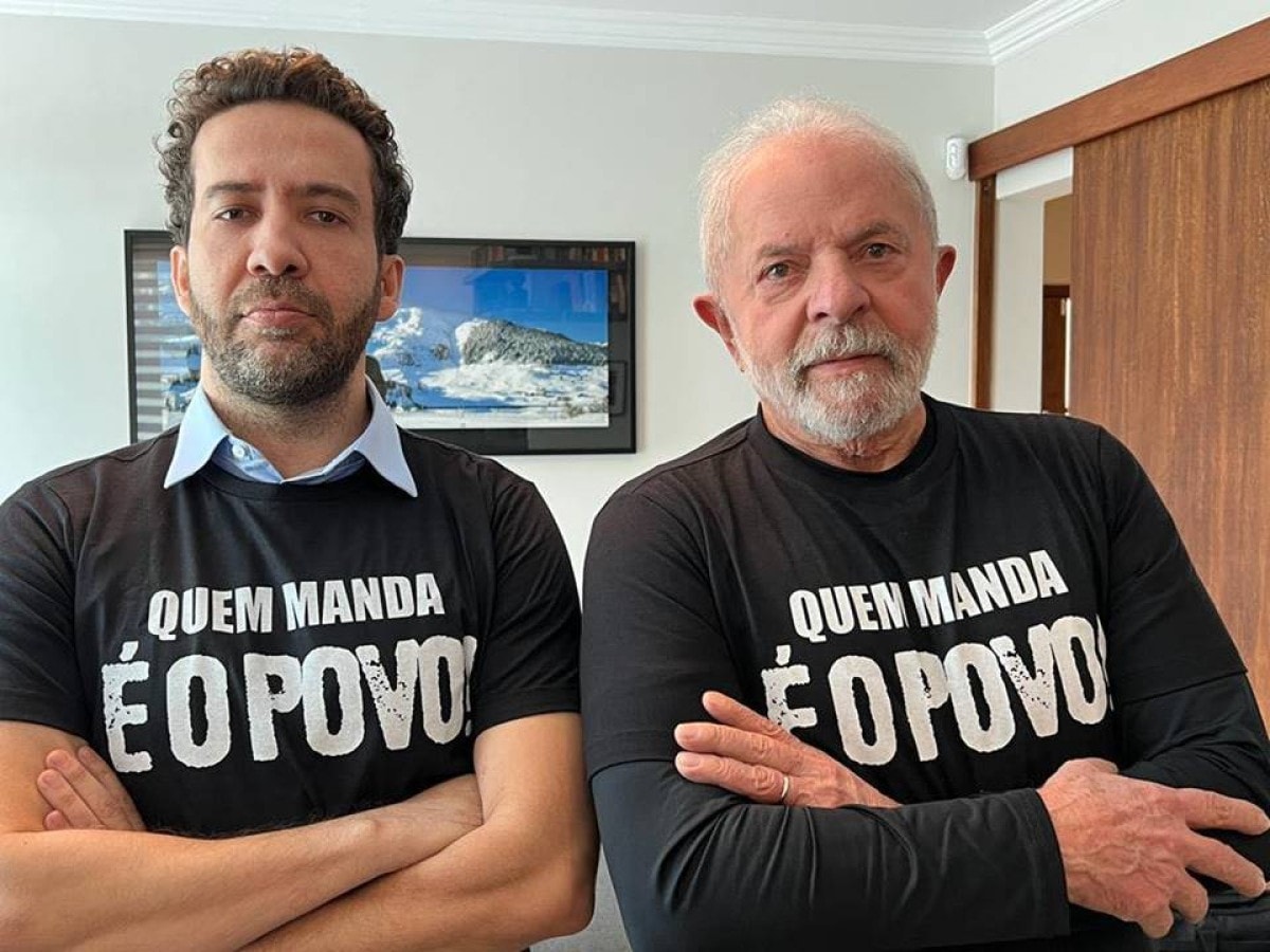 Lula manda recado para Janones, que está internado na UTI: "Meu general"