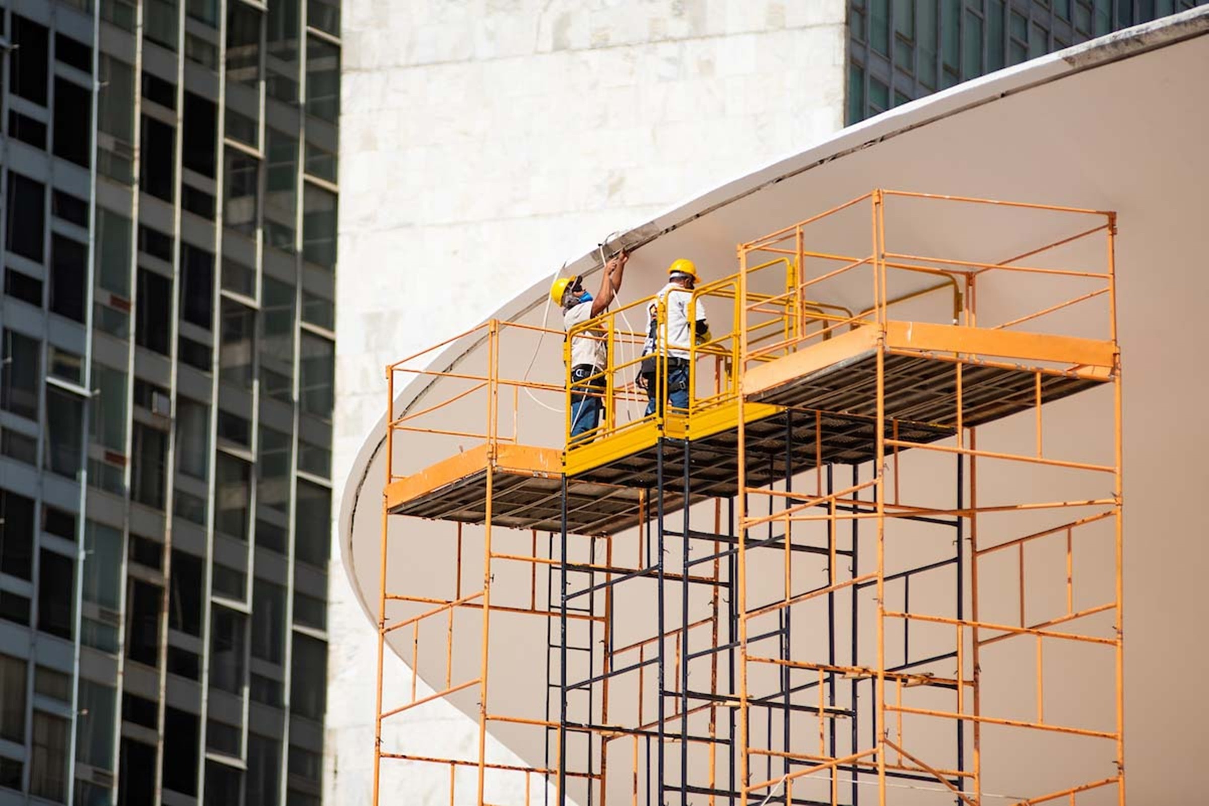 Preços da construção civil sobem 0,37% em março, diz IBGE