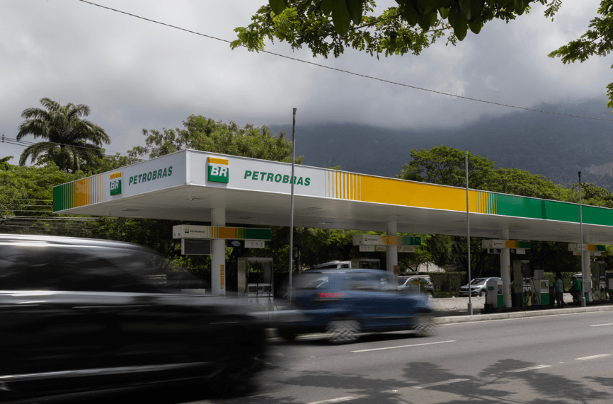 Petrobras vai reduzir preço do diesel nesta segunda-feira; veja valores