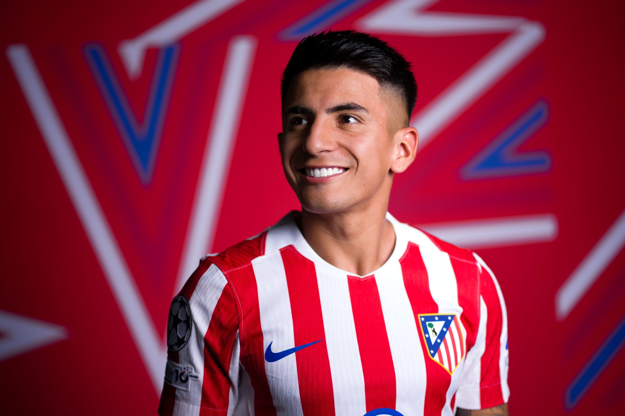 Almada sinaliza positivamente ao Flamengo e tenta liberação do Atleti