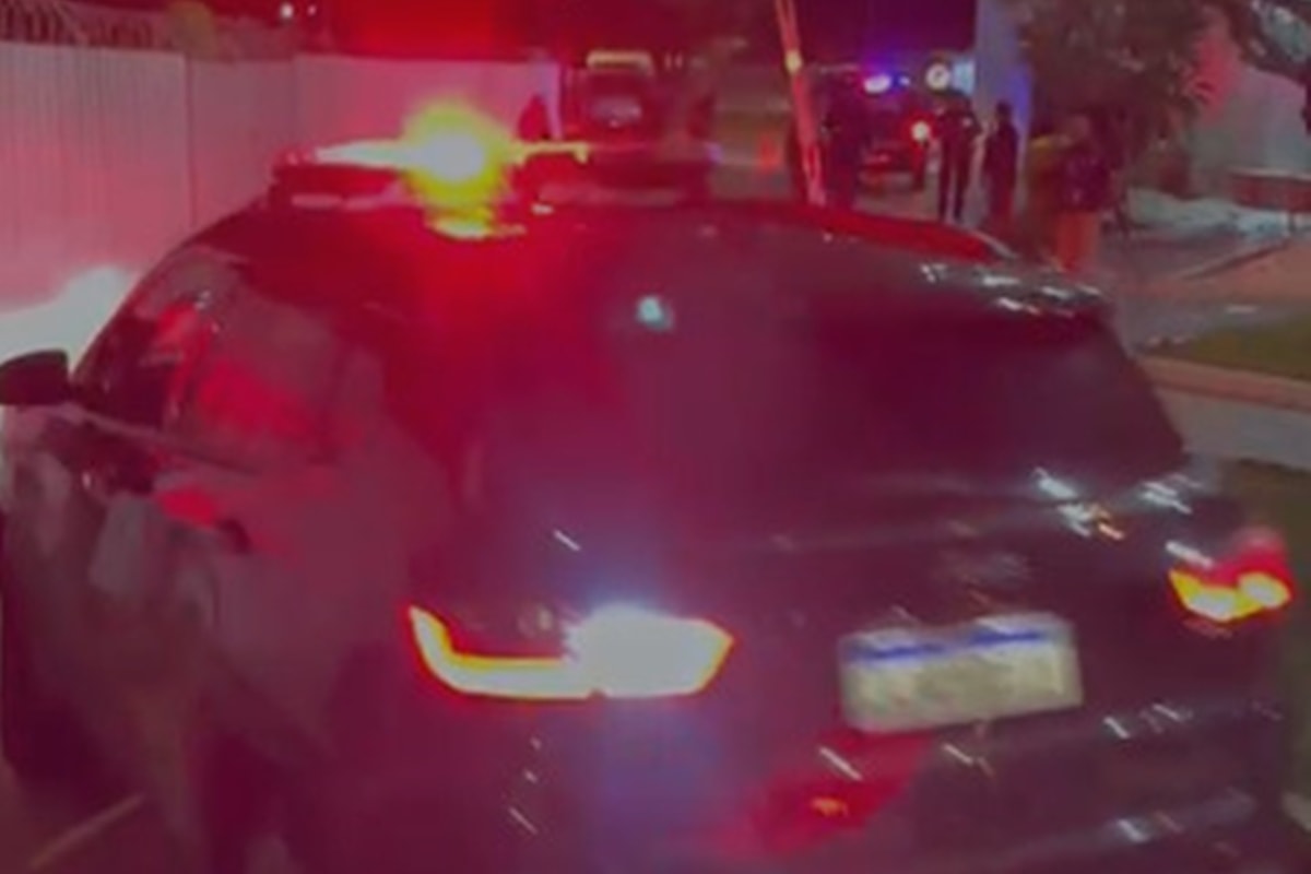 Réus da maior chacina do DF chegam em tribunal para ouvir sentença. Veja vídeo