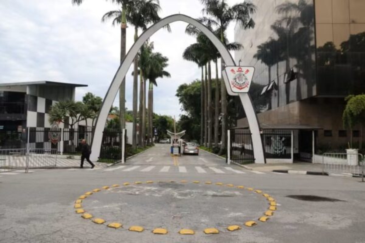 Corinthians: auditoria identifica rombo em contas do clube. Veja valor