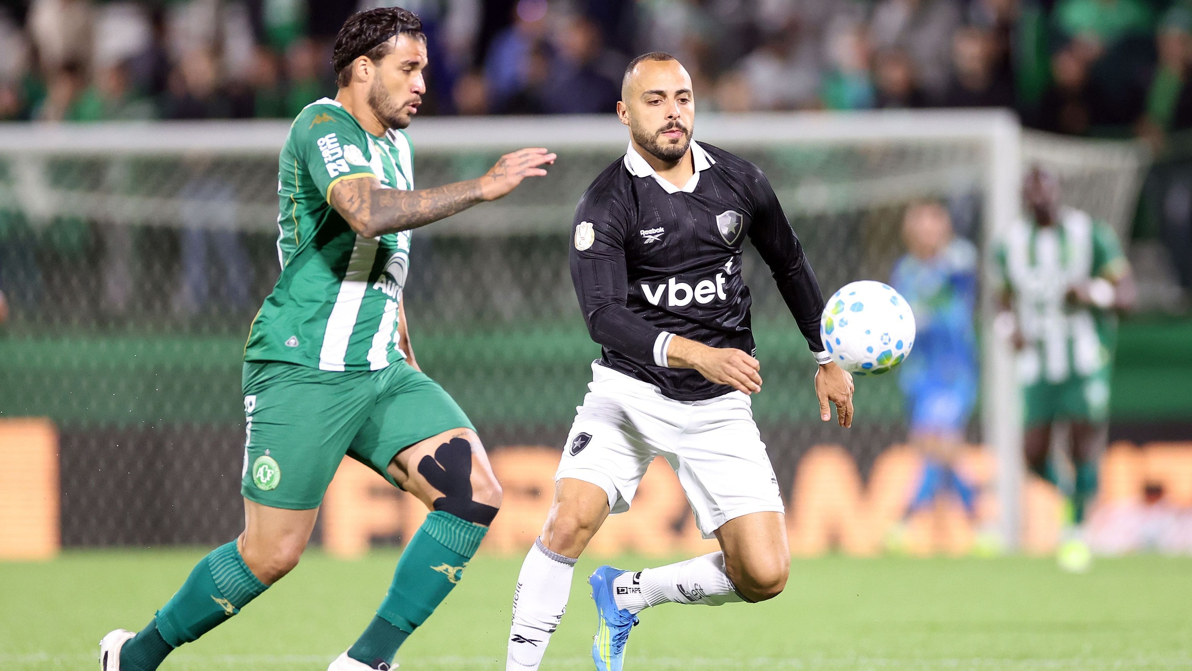 Atlético-MG encara Coritiba para entrar no G5 do Brasileiro