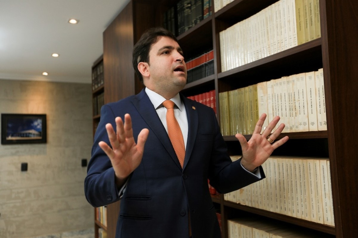Ex-ministro rompe sociedade com Willer: "Incompatibilidade de perfis"