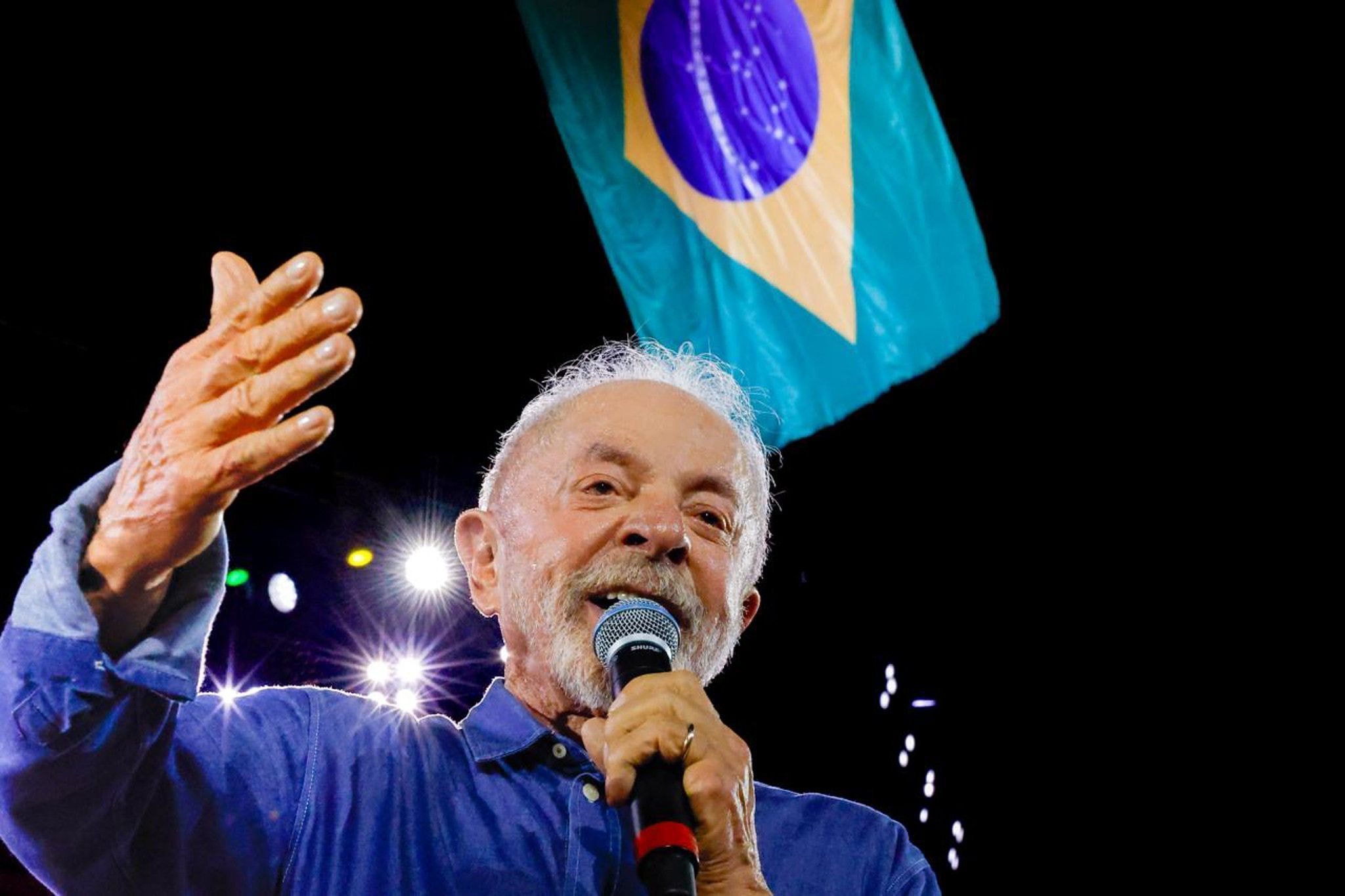 Flávio ironiza PT por maioridade; Lula defende redução aos 16 em hediondos