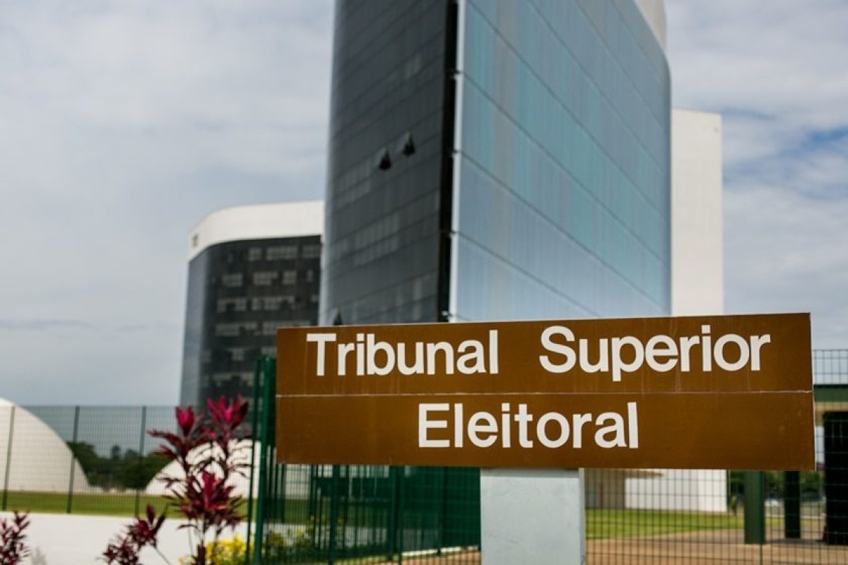 Auxiliares de Lula procuram TSE após ideia de bloquear canais no WhatsApp
