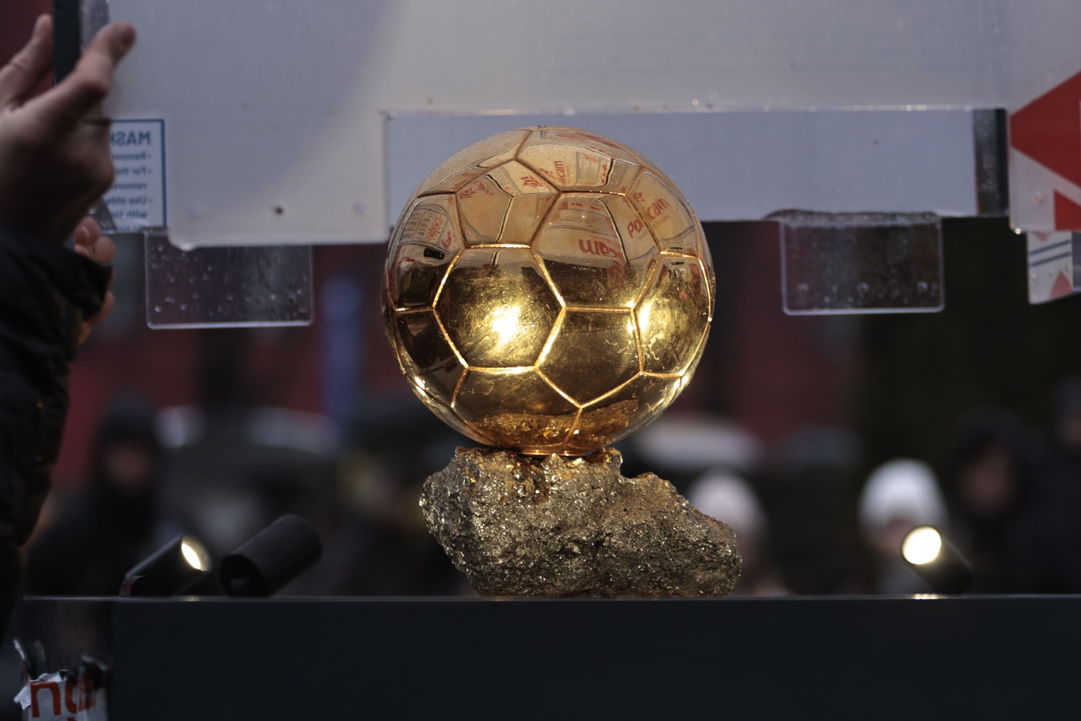 Bola de Ouro 2026: quem são os brasileiros que concorrem ao prêmio