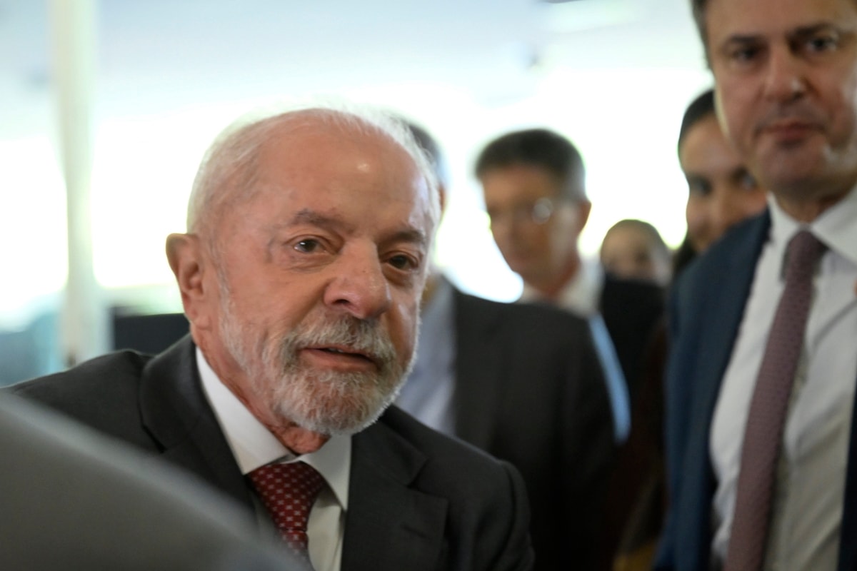 Ex-ministros de FHC e nomes de centro-direita assinam manifesto pró-Lula