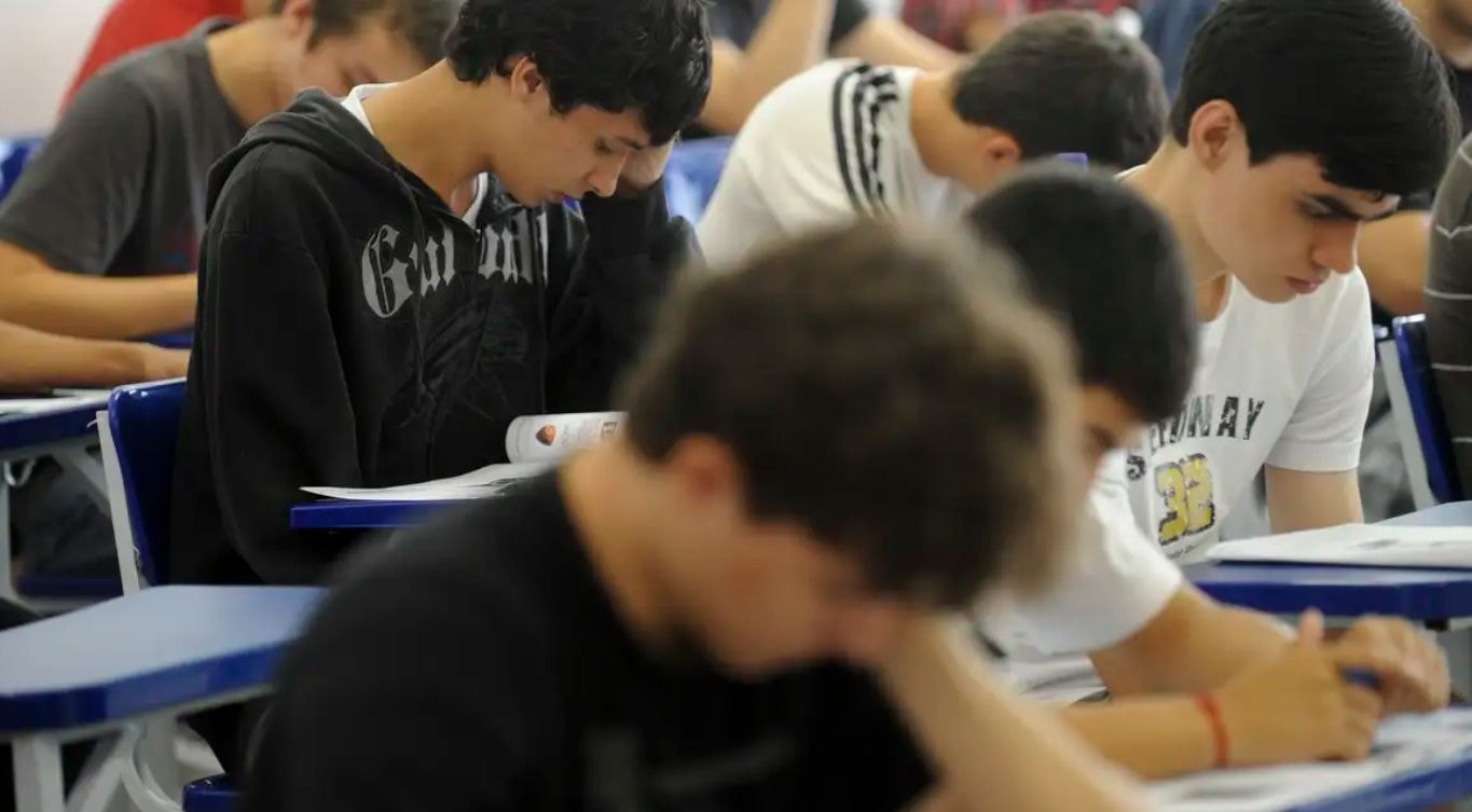 Busca por atividades pedagógicas e Monteiro Lobato em mês do Livro