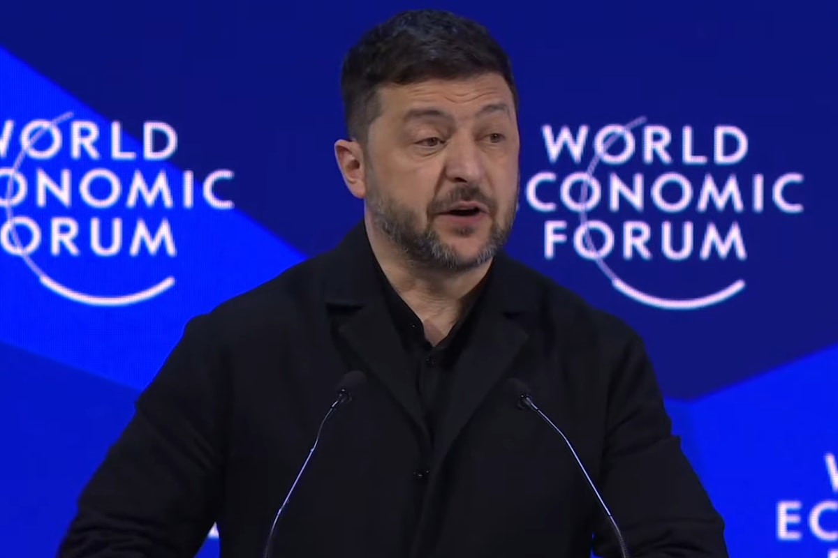 Ucranianos protestam após Zelensky demitir ministro da Defesa