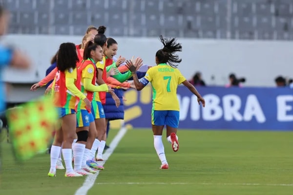 Futebol feminino: Kerolin poderá ser a maior transferência do Brasil