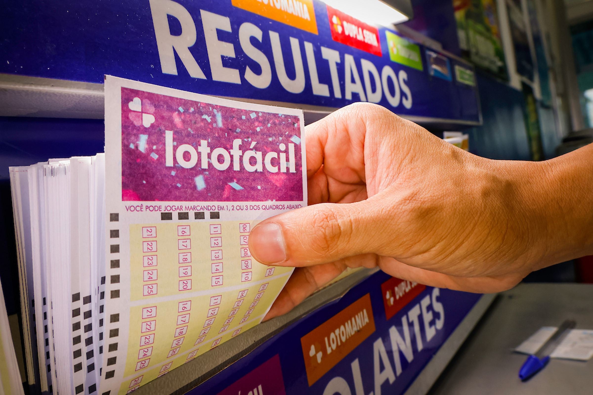 Lotofácil 3781 sorteia R$ 2 milhões nesta quarta (16/9). Veja resultado
