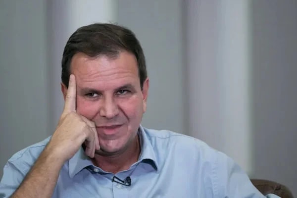 Paes critica faixa “Fora Moraes” e diz que crise virou “panfleto eleitoral”