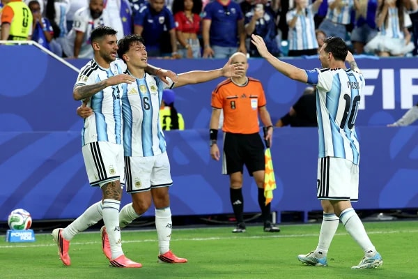 Copa do Mundo: relembre campanhas de Argentina e Espanha até a final