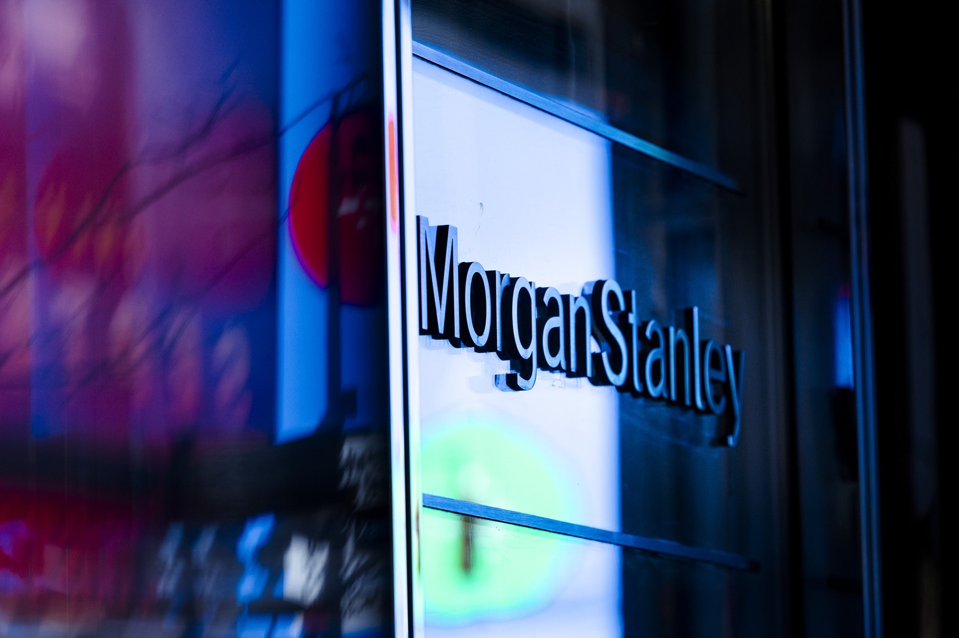 Lucro do Morgan Stanley cresce e vai a US$ 5,58 bi com impulso de M&A e trading