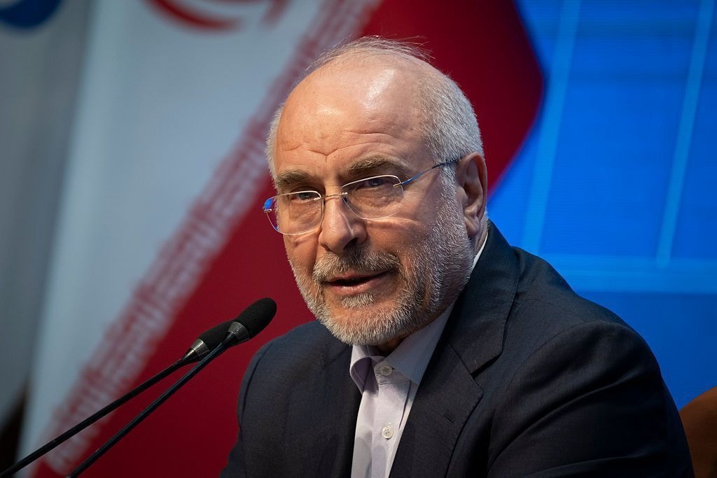 EUA e Irã iniciam negociações sob clima de tensão e troca de ameaças