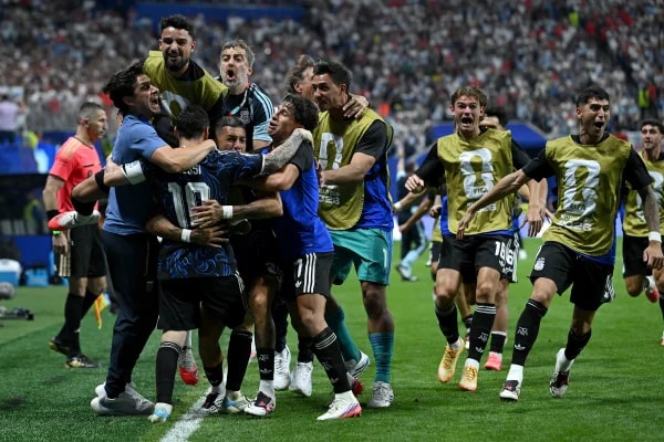 Copa: Argentina pode ser punida pela Fifa por faixa sobre as Malvinas