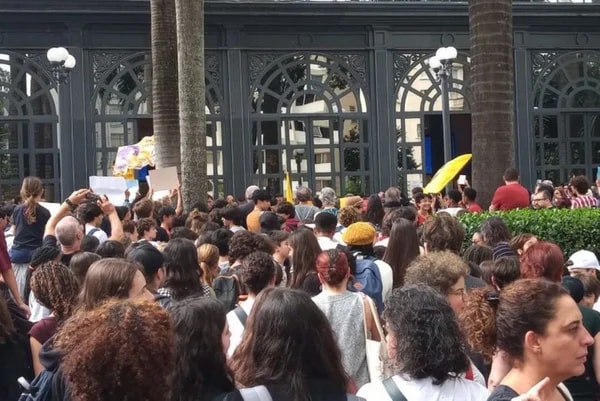 Shopping pagará R$ 1 milhão após episódio de racismo contra estudante